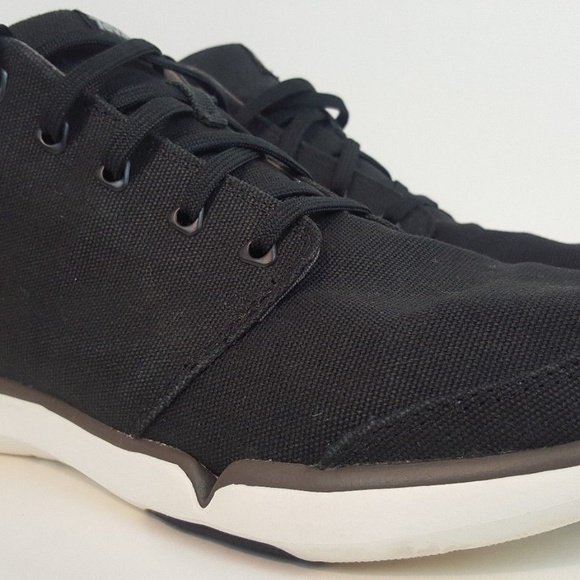teva wander chukka